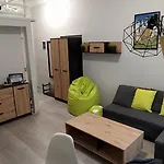 Discover Cracow Aparthostel بيت شباب *