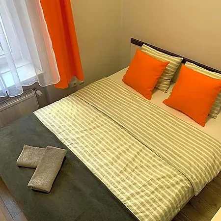 Discover Cracow Aparthostel Hostel Krakov