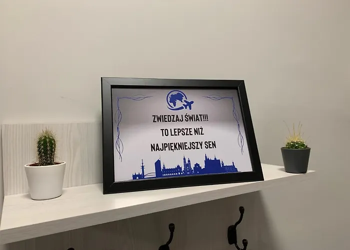 Discover Cracow Aparthostel אכסניה קרקוב