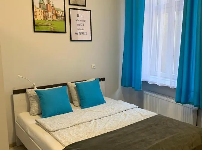 אכסניה Discover Cracow Aparthostel *